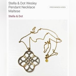 Stella and Dot medallion pave' goldtoned necklace